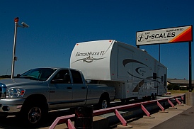 Hithhiker II LS 34.5 RLTG weighs 13,995 lbs GVWR RV truck scale