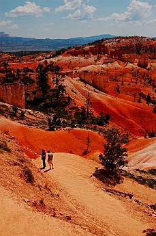 Beginning of Queen's Garden hike Bryce Canyon, Utah