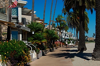 Cute villas line the walks at Mission Bay