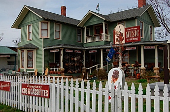 Music Store in Mountain View, AR