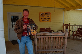 The Pickin' Porch in Mountain VIew AR