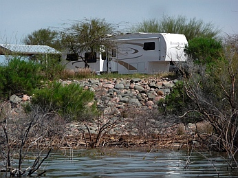 Camping at Roosevelt Lake