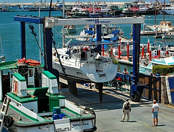 sv Groovy is launched at Baja Naval
