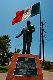 Ensenada statue honoring education and teaching.