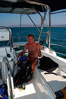 Cleaning Groovy's bottom, Bahia Chamela islands