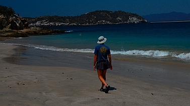 Isla Colorado anchorage, Chamela Bay