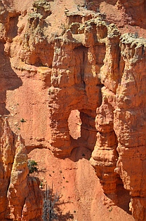 Red rock hoodoos and arches at Cedar Breaks National Monument, Utah