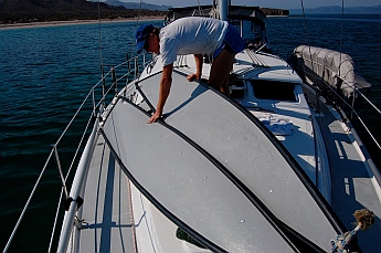 The hull is opened (first fold is unfolded).