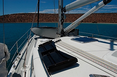 Transom lies on deckPorta-bote transom.