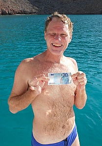 Mark dives for Euros, Ensenada Grande, Isla Partida, Islas Espiritu Santos, BCS, Sea of Cortez, near La Paz, Mexico.