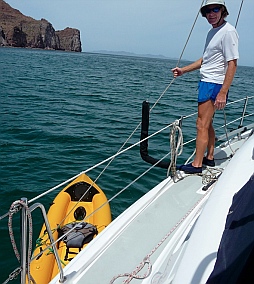 Hauling the Hobie i14t inflatable tandem kayak up into the Garhauer racks