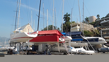 Racing yachts at Acapulco Yacht Club (Club de Yates de Acapulco).