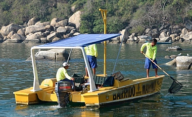 Barrido Marino - the Sea Sweepers - in Puerto Marques, Acapulco, Mexico