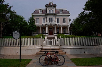 Antebellum mansion in Natchez Mississippi where we traveled with our fleetwood travel trailer.